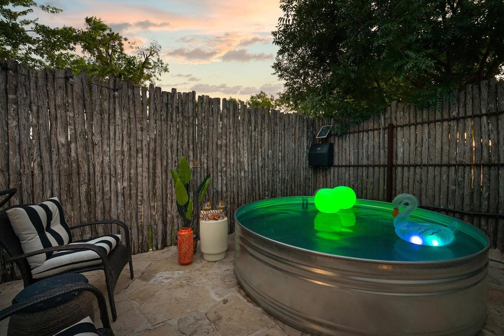 Villa Claret House Full Kitchen And Private Hot Tub à Fredericksburg Extérieur photo